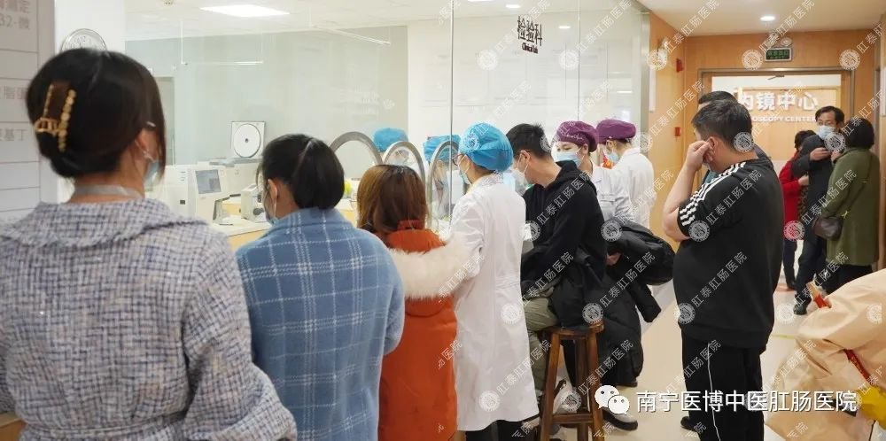 南寧醫(yī)博13周年慶&ldquo;胃腸養(yǎng)護(hù)中心&rdquo;暨&ldquo;博士工作站&rdquo;揭牌儀式圓滿(mǎn)成功